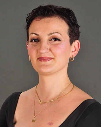 Headshot of Ana Lutaj