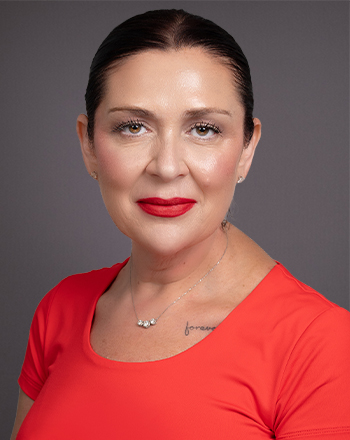 Headshot of Regina Farnes